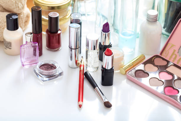 istock Set of make up cosmetics isolated on white background 960294300