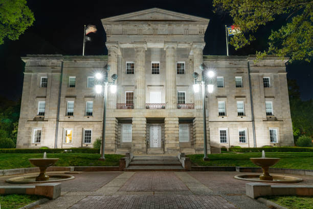 istock Night at the North Carolina Capitol Building 960317122