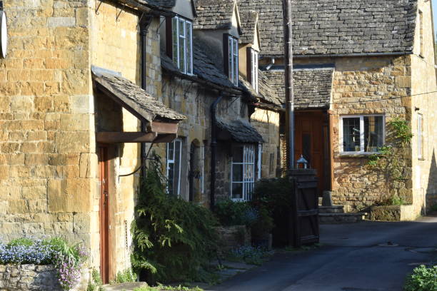 istock Cotswold Stone houses in afternoon sunlight 960353202