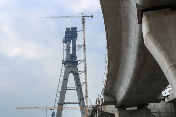 istock The Yangtze River Bridge under construction in Chongqing, China 960431452
