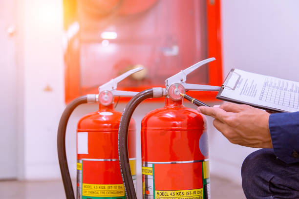 Engineer checking Industrial fire control system,Fire Alarm controller, Fire notifier, Anti fire.System ready In the event of a fire. Engineer checking Industrial fire control system,Fire Alarm controller, Fire notifier, Anti fire.System ready In the event of a fire. Notifier stock pictures, royalty-free photos & images