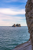 kloster-auf-einem-felsen-in-petrovac-bucht.jpg?b=1&s=170x170&k=20&c=NtEMEuZsn3_dB2qjrW9Y1vzWK10TyLKLInrK-B4PACg=