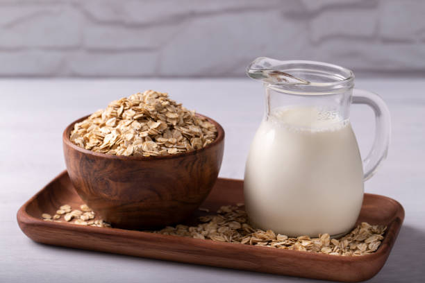 istock Oat milk and flakes 960520570