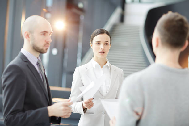 istock Discussion in airport 960559434