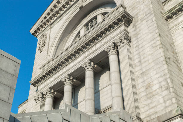 istock Saint Joseph's Oratory of Mount Royal 960587530