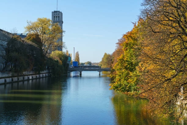 istock The Deutsches Museum (German) at Island and Isar river, Munich, Germany 960623854