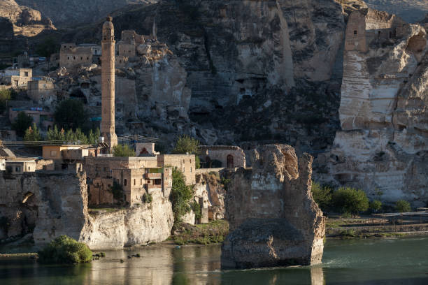 istock Townscape Of Hasankeyf In Southeastern Anatolia, Turkey 960631554