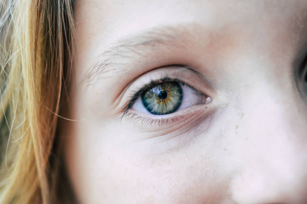 istock Green Eyed Girl 960666804