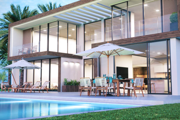casa di lusso moderna con piscina - swimming pool luxury mansion holiday villa foto e immagini stock