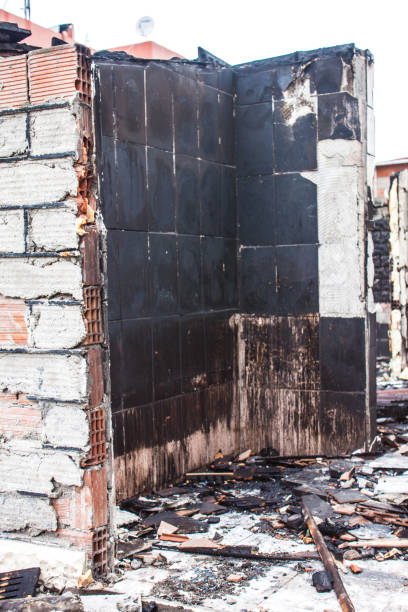 istock burnt house, no roof background unit isolate 960819406