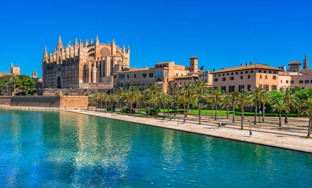 istock Cathedral La Seu with Parc de la Mar in Palma de Mallorca, Spain 960862112