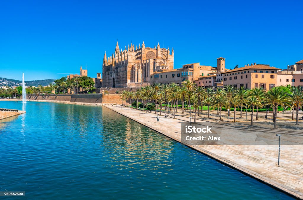 Palma de Majorque, vue de la cathédrale de La Seu et Parc de la Mar - Photo de Palma - Majorque libre de droits