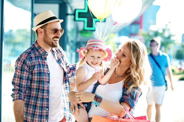 istock Family Enjoying Shopping 960967402