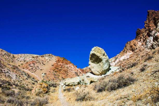 istock Rainbow Basin Mojave Desert Slot Owl Canyon 960972578
