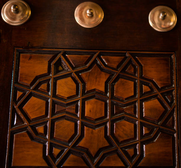 istock Ottoman Turkish  art with geometric patterns on wood 961065442