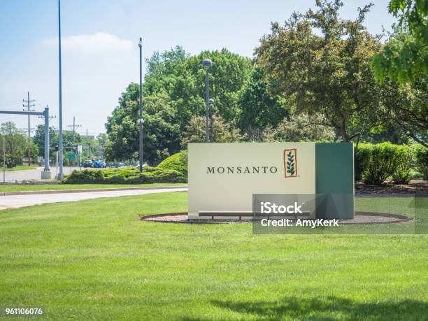 Monsanto Corporate Headquarters Sign Stock Photo - Download Image Now - Herding, Herbicide, Agriculture