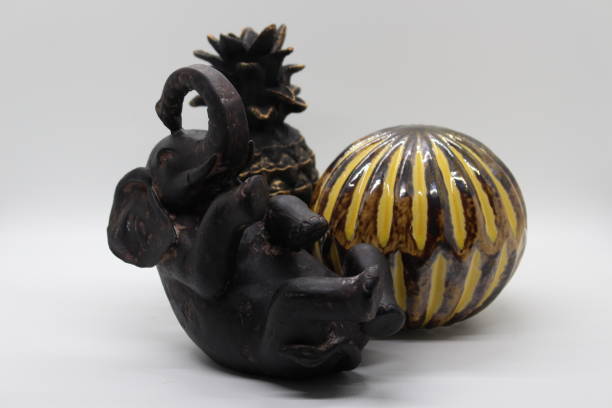 a variety of floral Mexican and African pieces to create a different and unique experience