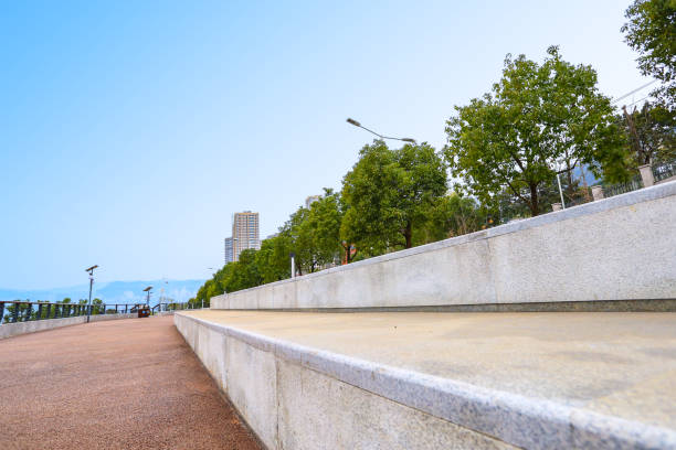 istock Extensive square and road in the city 961128874