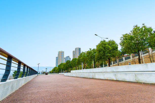 istock Extensive square and road in the city 961128882