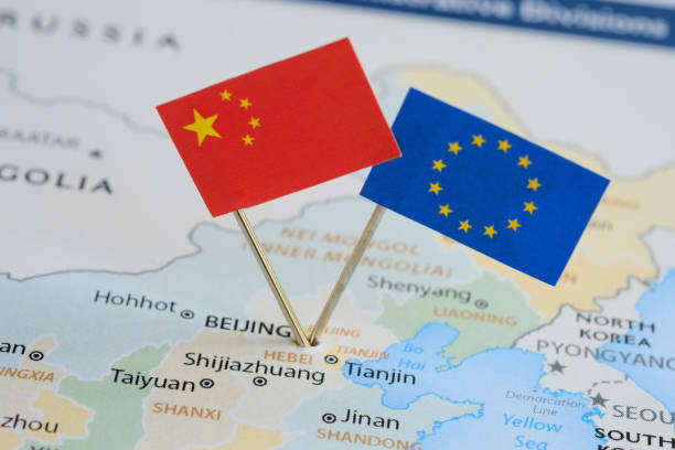 istock Chinese and European union flags pinned on the map 961151712