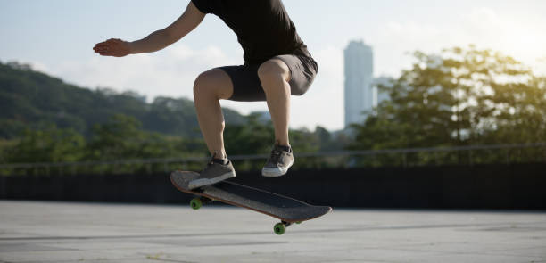 istock sSkateboarder sakteboarding at city 961151786