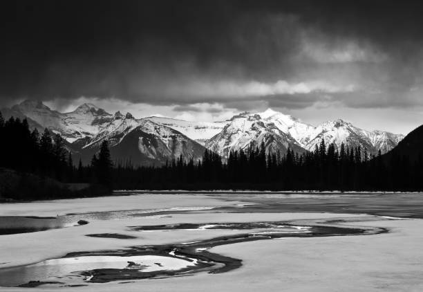 istock Vermilion Lakes in black and white 96128399
