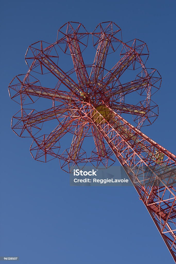 Caída de Coney Island paracaídas - Foto de stock de Alto - Descripción física libre de derechos