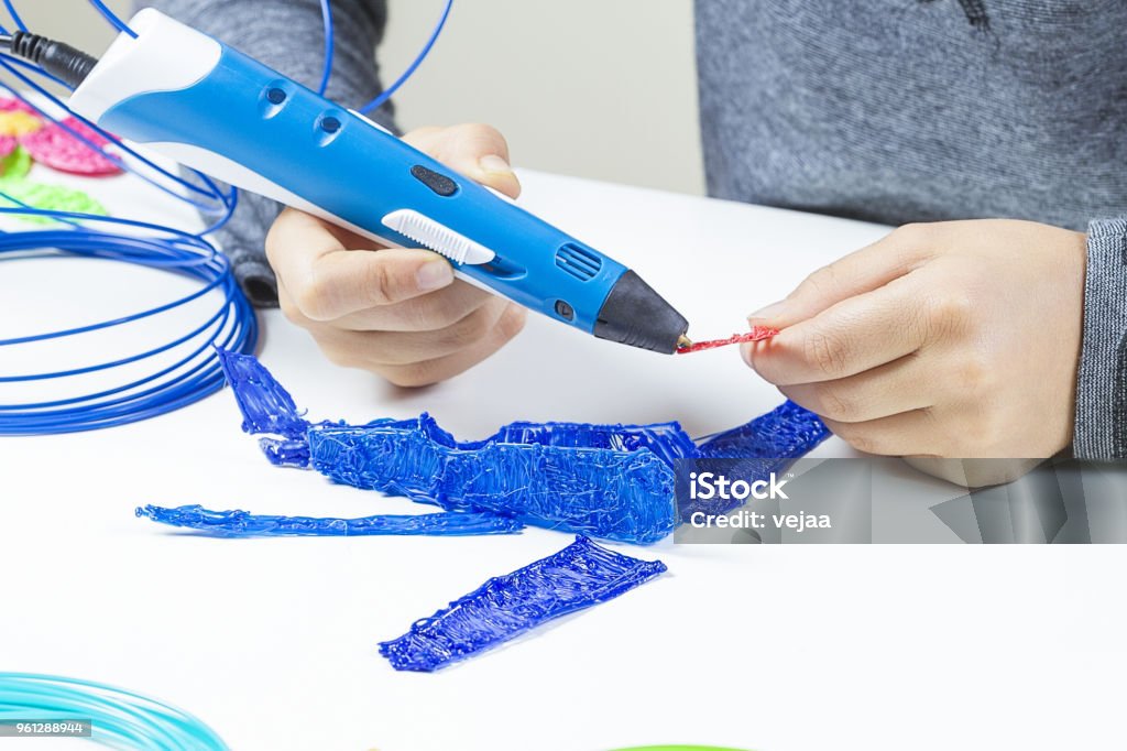 Kids Hands Creating With 3d Pen Stock Photo - Download Image Now - 3D  Printing, Arm, Blue - iStock