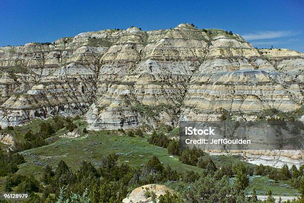 Badland Encosta - Fotografias de stock e mais imagens de Dakota do Norte - Dakota do Norte, Terreno erodido, Natureza