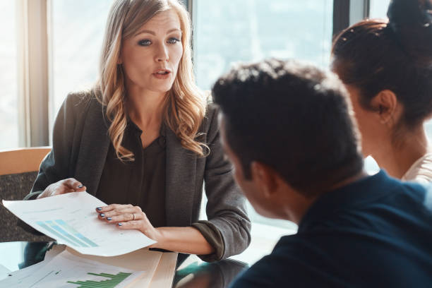 istock Guiding them to make good decisions for their financial future 961308764