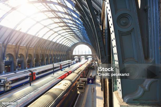 Platform 9 3/4 (Harry Potter @ King's Cross)