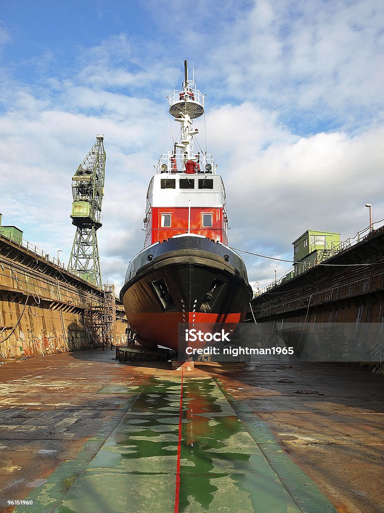 La cantieristica navale, nave riparazione. - Foto stock royalty-free di Riparare
