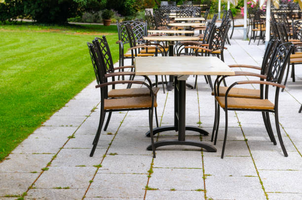 istock street cafe in a cozy city park 961590948
