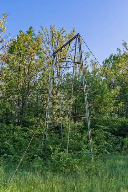 Photo of abandoned device for parachuting and pilot training