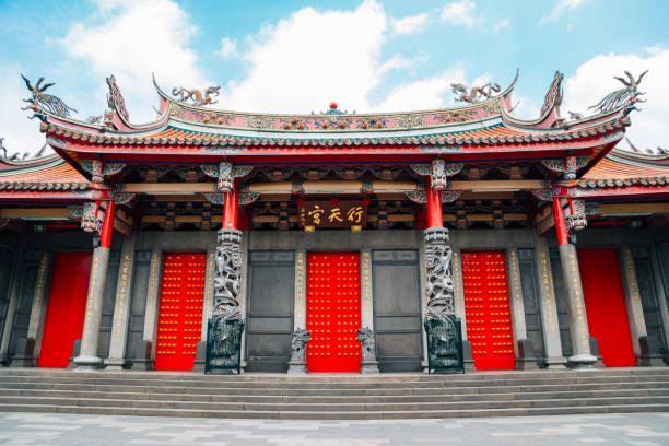 istock Hsing Tian Kong (Xingtian Temple) in Taipei, Taiwan 961637938