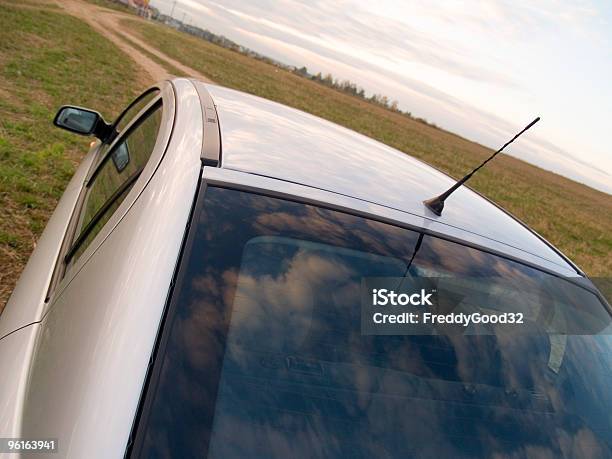 Foto de Carro De 3 e mais fotos de stock de Carro - Carro, Cidade pequena, Céu - Fenômeno natural