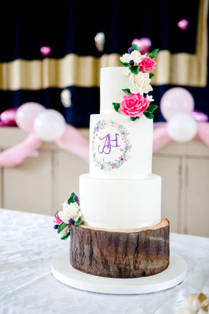 istock Shot of Wedding cake and decoration 961668270