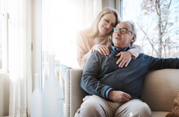 amore e affetto di lunga durata - longtime foto e immagini stock