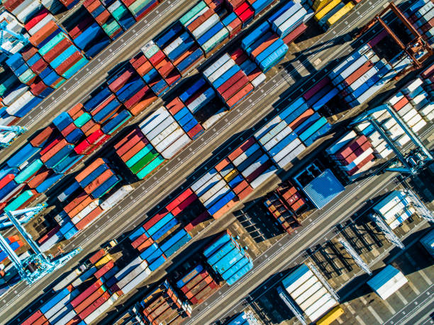 istock Viewpoint from the sky where containers are arranged. 961704060