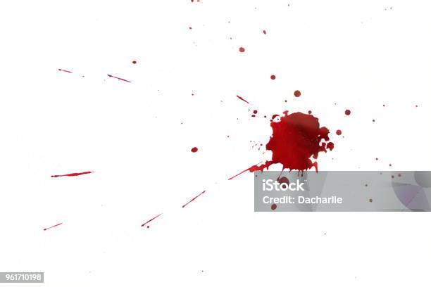 Salpicaduras De Sangre Sobre Fondo Blanco Foto de stock y más banco de imágenes de Sangre - Sangre, Salpicado - Condición, Gota - Líquido