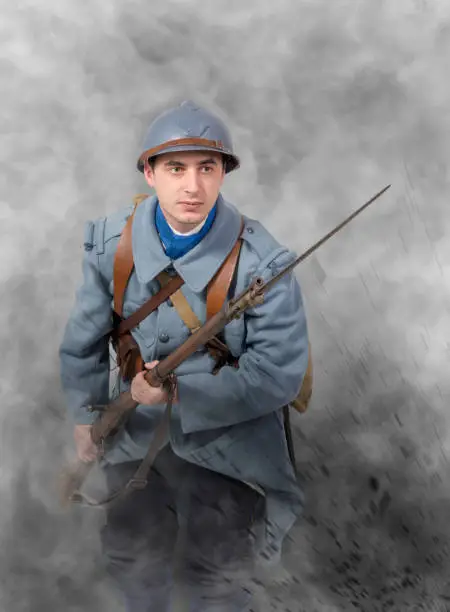 Photo of a French soldier 1914 1918 attack, November 11th