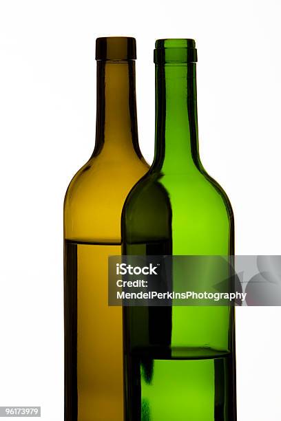 Nakładanie Się Butelek - zdjęcia stockowe i więcej obrazów Alkohol - napój - Alkohol - napój, Alkohol wysokoprocentowy, Bez ludzi