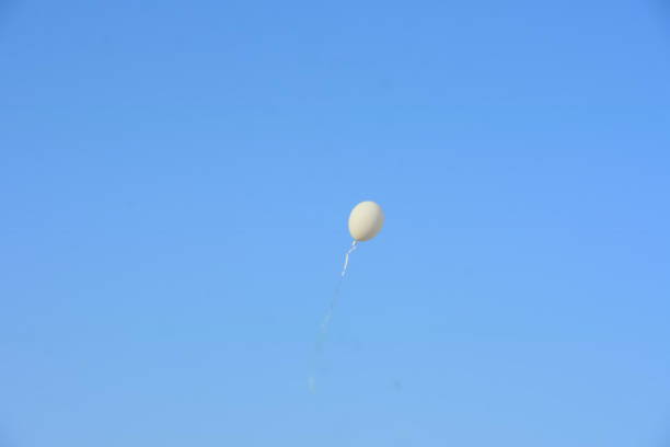 istock Balloons fly to the sky 961760498