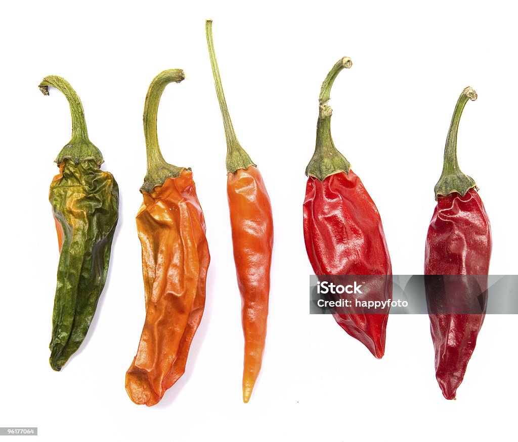 Rojo y verde chili peppers - Foto de stock de Alimento libre de derechos