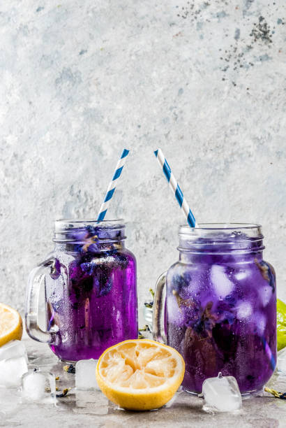 istock Iced butterfly pea flower tea 961786512