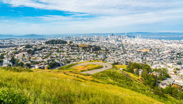 il miglior skyline del paesaggio urbano in america - roof row house house san francisco county foto e immagini stock