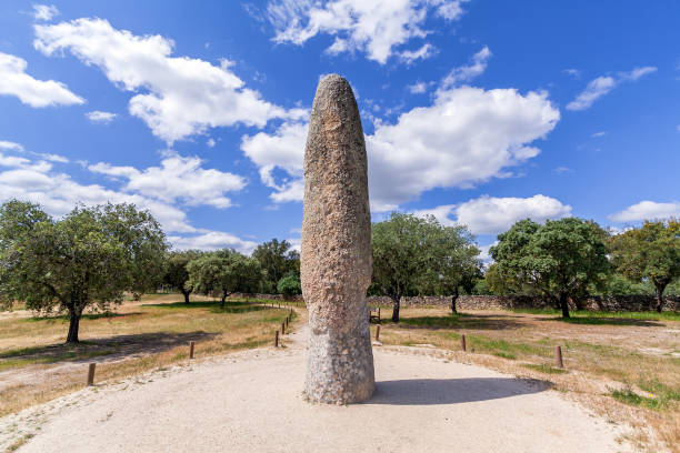 the standing stone / menhir of meada, the largest of the iberian peninsula. - castelo de vide imagens e fotografias de stock