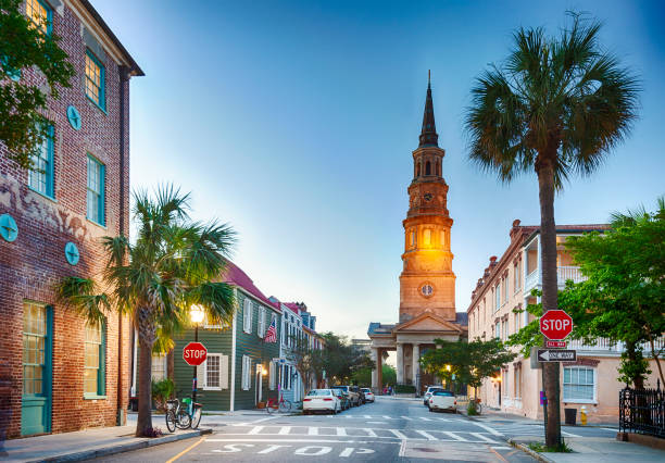 Charleston, South Carolina In The Evening Downtown Charleston, South Carolina in the early evening. south carolina stock pictures, royalty-free photos & images