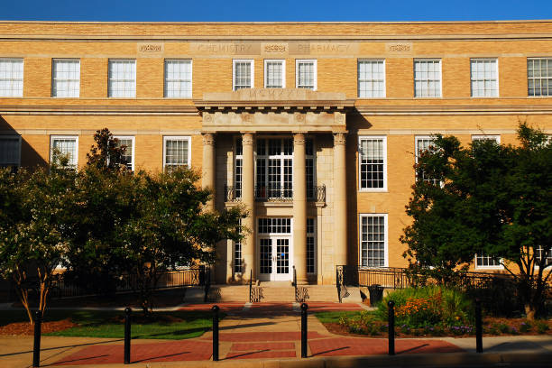 Science Building at Ol Miss Oxford, MS, USA July 21, 2010 Brevard Hall at the University of Mississippi in Oxford hosts the School of Engineering. Once known as the Chemistry Building, it is one of the oldest campus structures oxford mississippi photos stock pictures, royalty-free photos & images