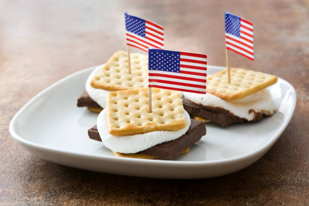 istock Homemade smore and USA flag 961872810